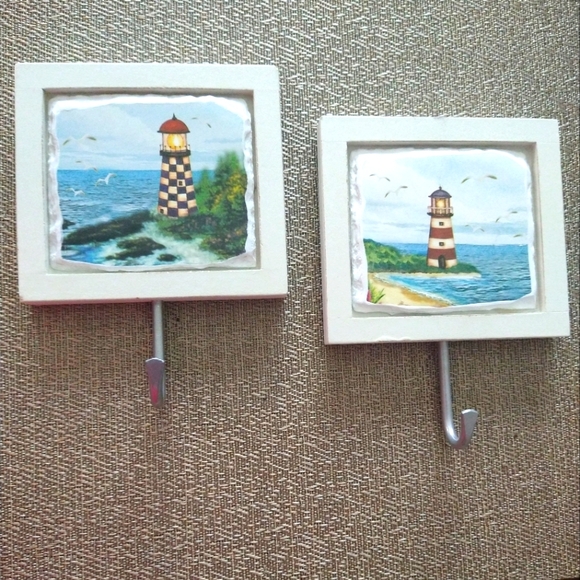 Set of 2 Wall Hooks - Picture 1 of 3